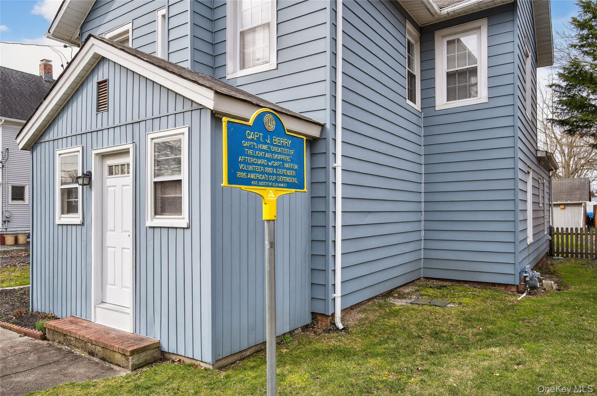 46 Monell Avenue Islip, NY 11751 - Photo 2 of 46