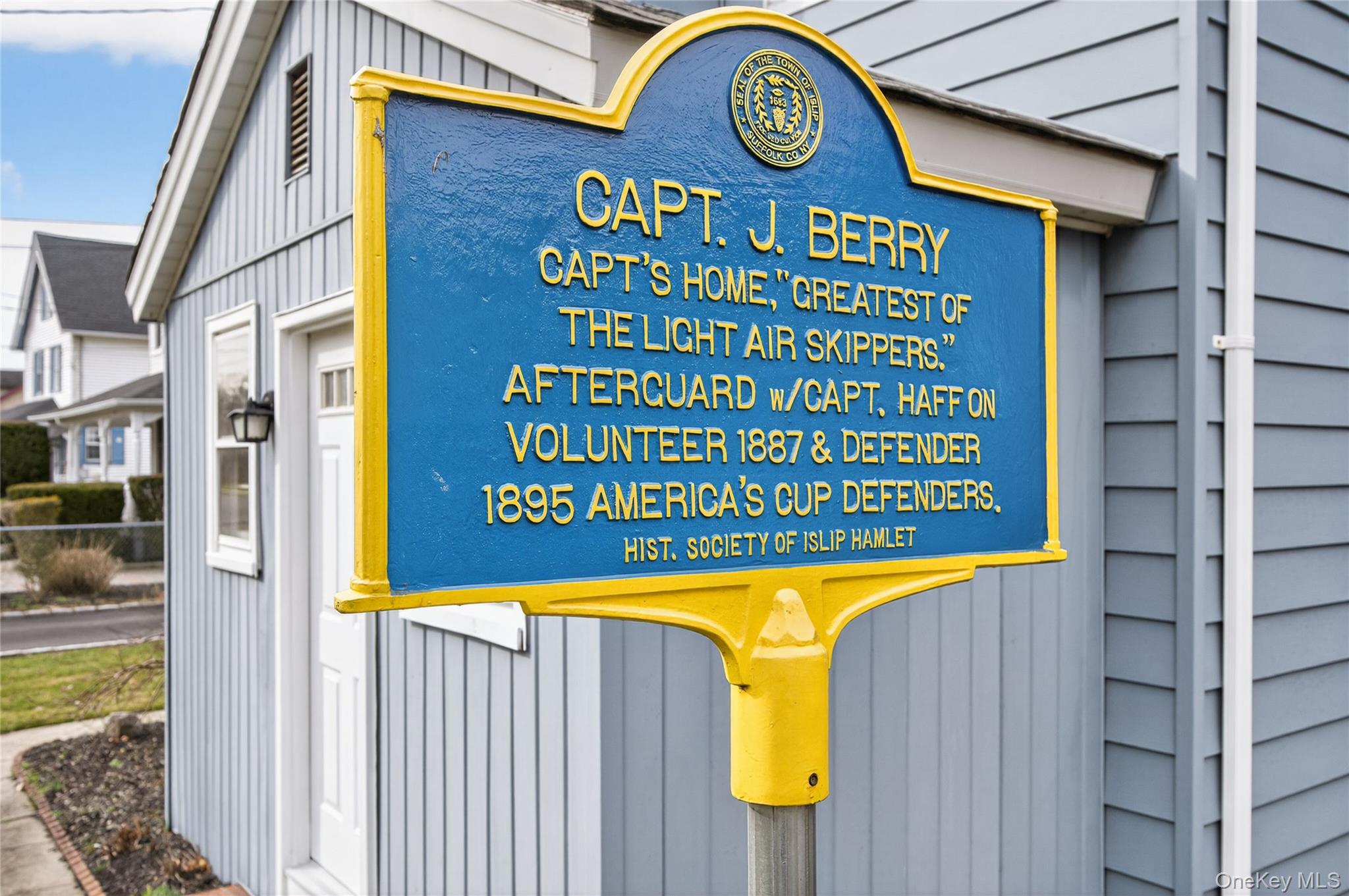 46 Monell Avenue Islip, NY 11751 - Photo 3 of 46