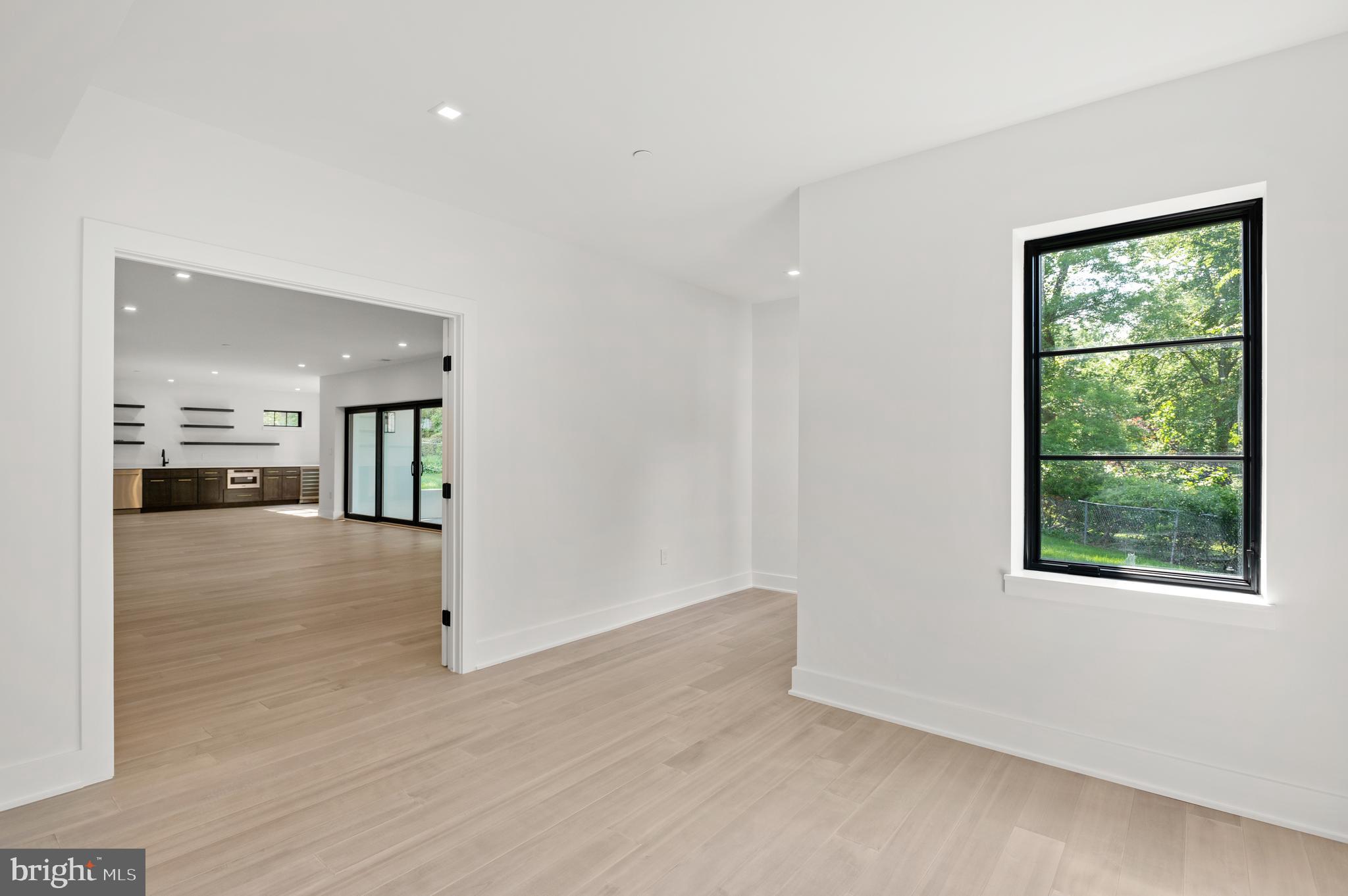 6916 Marbury Road Bethesda, MD 20817 - Photo 77 of 89 Sun filled Office