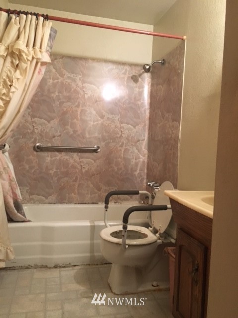 20214 Southeast 152nd Street Renton, WA 98059 - Photo 15 of 25
