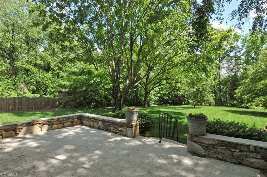 2734 Spring Garden Road Winston-Salem, NC 27106 - Photo 14 of 15 Patio