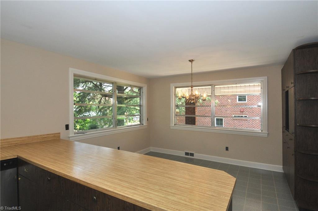 2734 Spring Garden Road Winston-Salem, NC 27106 - Photo 6 of 15 Breakfast Room