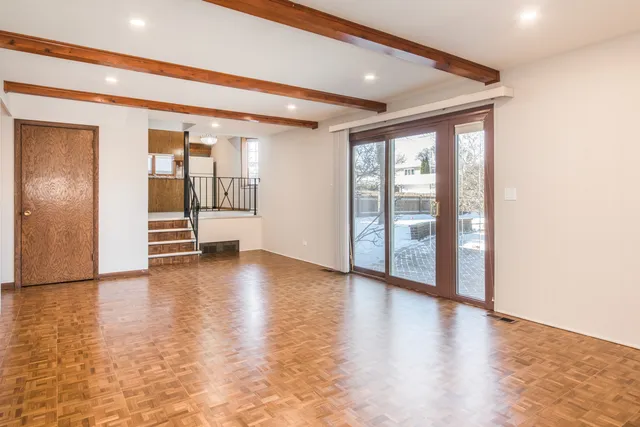 $795,000 | 8332 North Knight Avenue, Niles, IL 60714