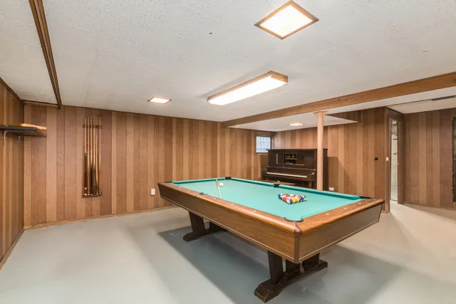 $795,000 | 8332 North Knight Avenue, Niles, IL 60714