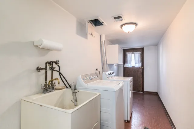 $795,000 | 8332 North Knight Avenue, Niles, IL 60714