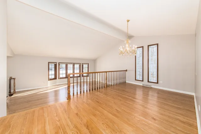 $795,000 | 8332 North Knight Avenue, Niles, IL 60714