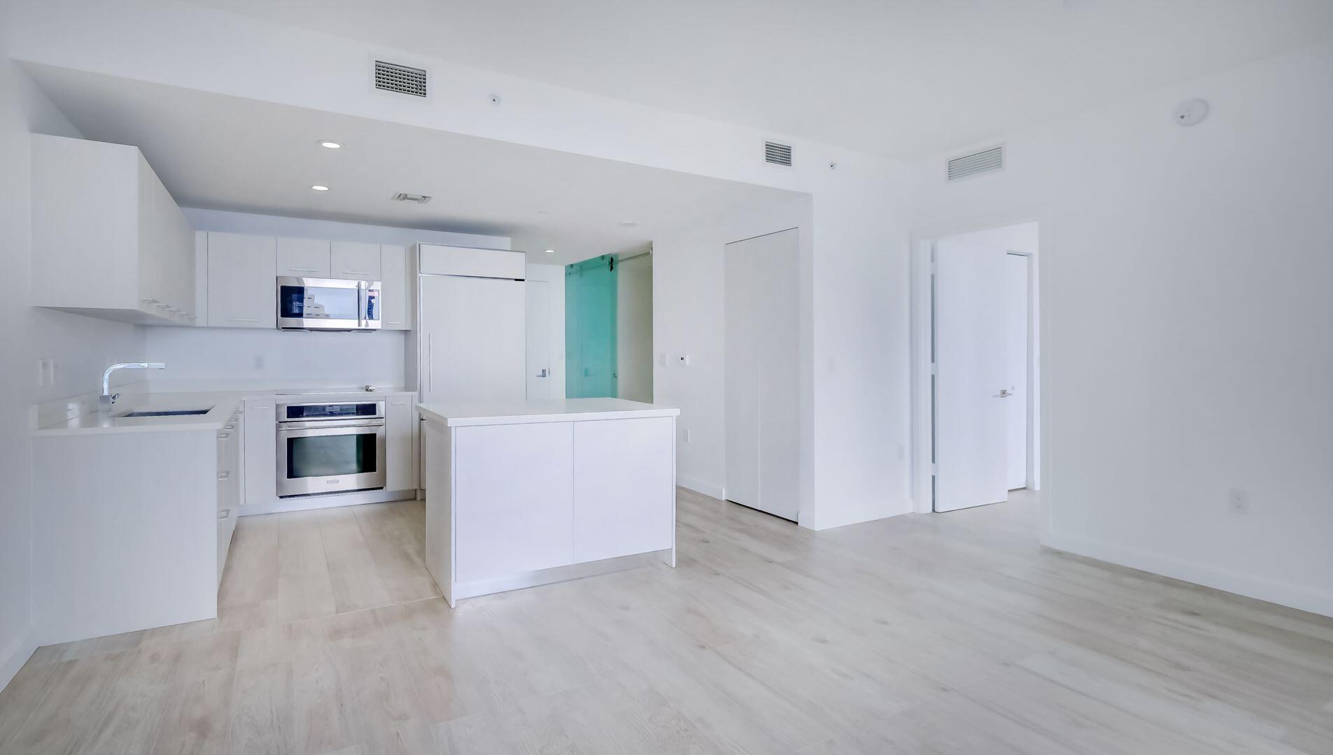45 Southwest 9th Street, Unit 2502 Miami, FL 33130 - Photo 12 of 24 12_dscf5697_698_699_700_701