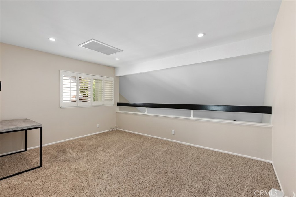 24711 Vía Del Rio Lake Forest, CA 92630 - Photo 16 of 41 Loft