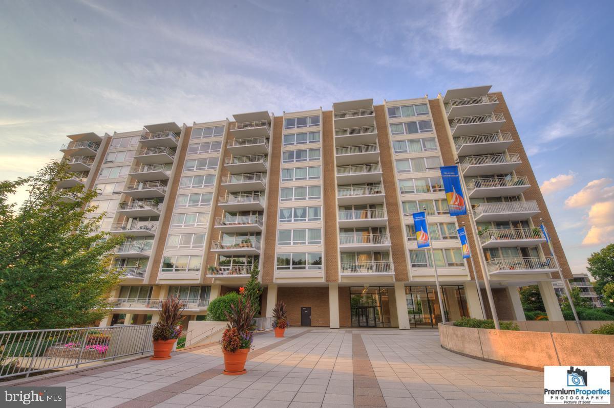 1425 4th Street Southwest, Unit M8 Washington, DC 20024 - Photo 1 of 33