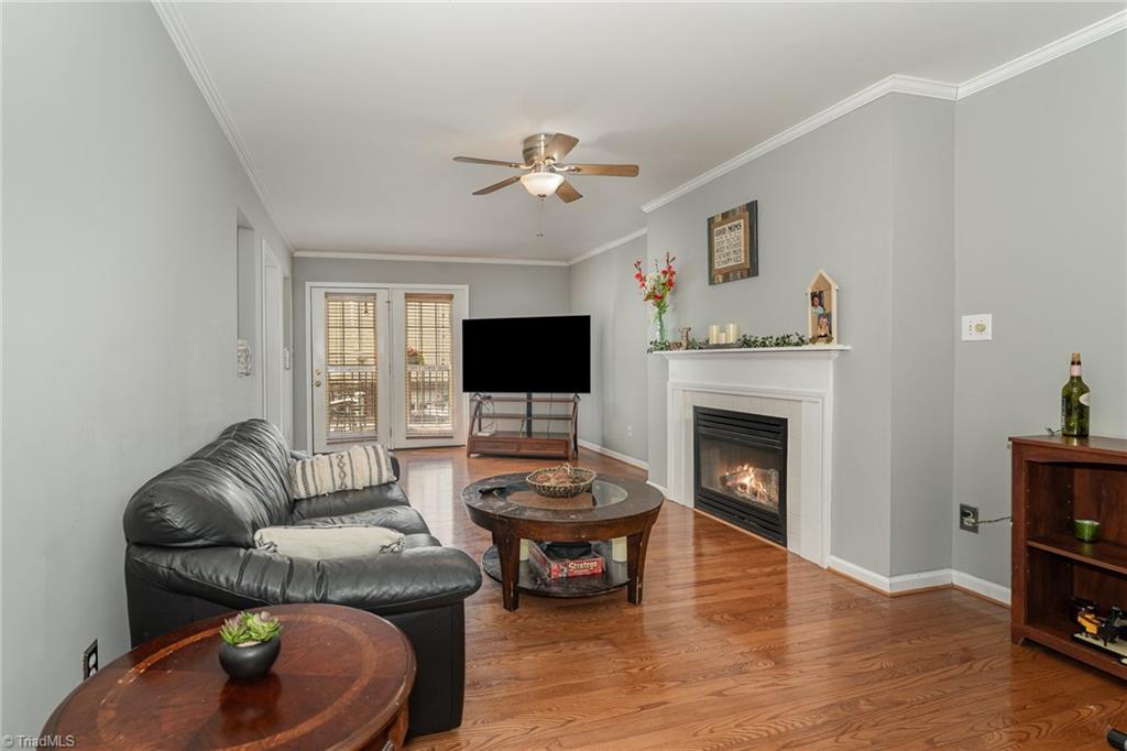 1768 Harper Spring Drive Clemmons, NC 27012 - Photo 11 of 38 Spacious Living room