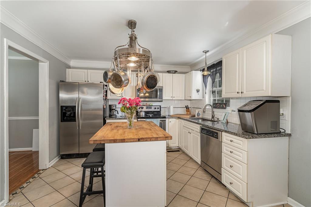 1768 Harper Spring Drive Clemmons, NC 27012 - Photo 15 of 38 Butcher block island