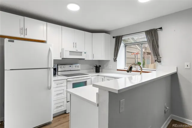 $354,000 | 9632 West Chatfield Avenue, Unit C, Littleton, CO 80128