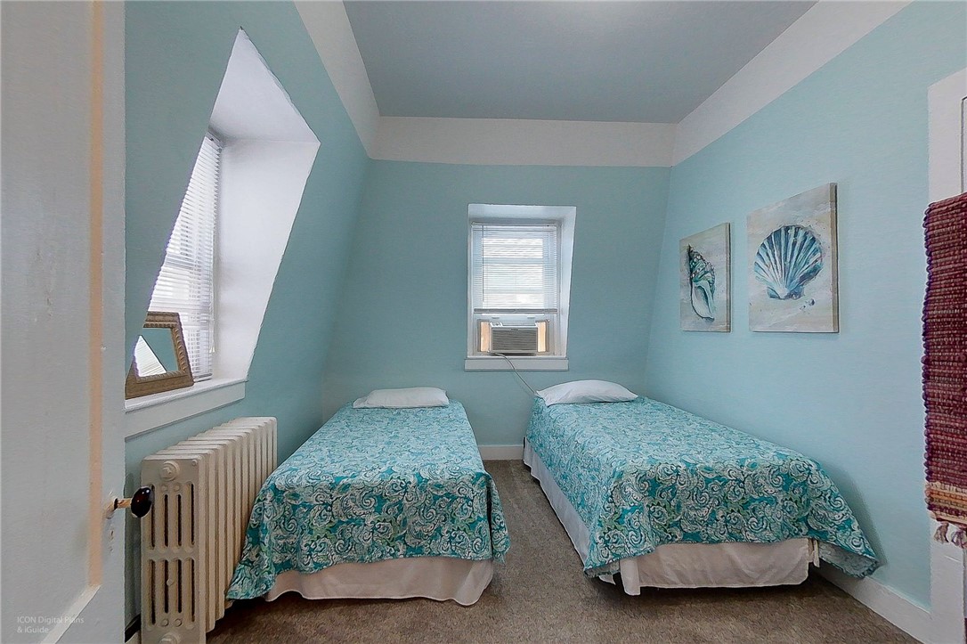 36 Dixon Street Newport, RI 02840 - Photo 11 of 24