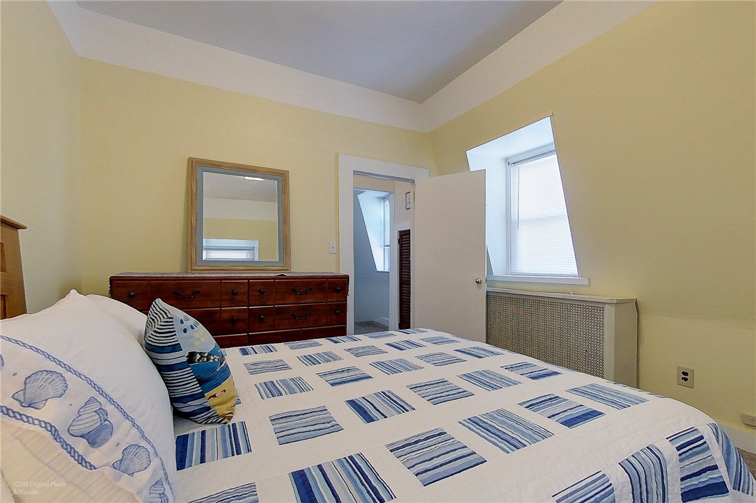 36 Dixon Street Newport, RI 02840 - Photo 13 of 24