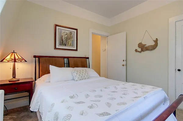 $2,800 | 36 Dixon Street, Newport, RI 02840