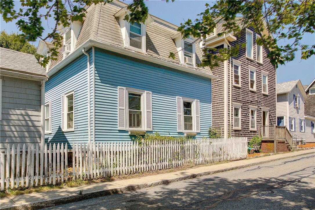 36 Dixon Street Newport, RI 02840 - Photo 19 of 24