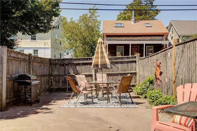 $2,800 | 36 Dixon Street, Newport, RI 02840