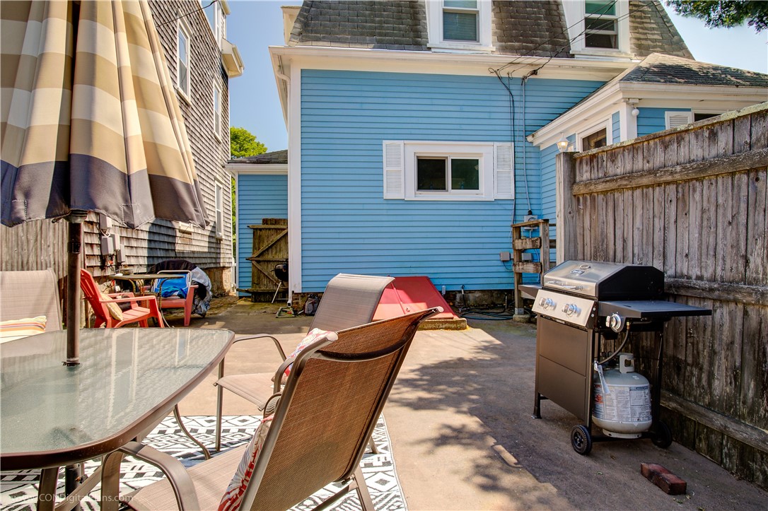 36 Dixon Street Newport, RI 02840 - Photo 21 of 24