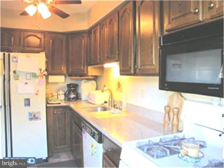 62 Quaker Road Mickleton, NJ 08056 - Photo 3 of 22 Kitchen