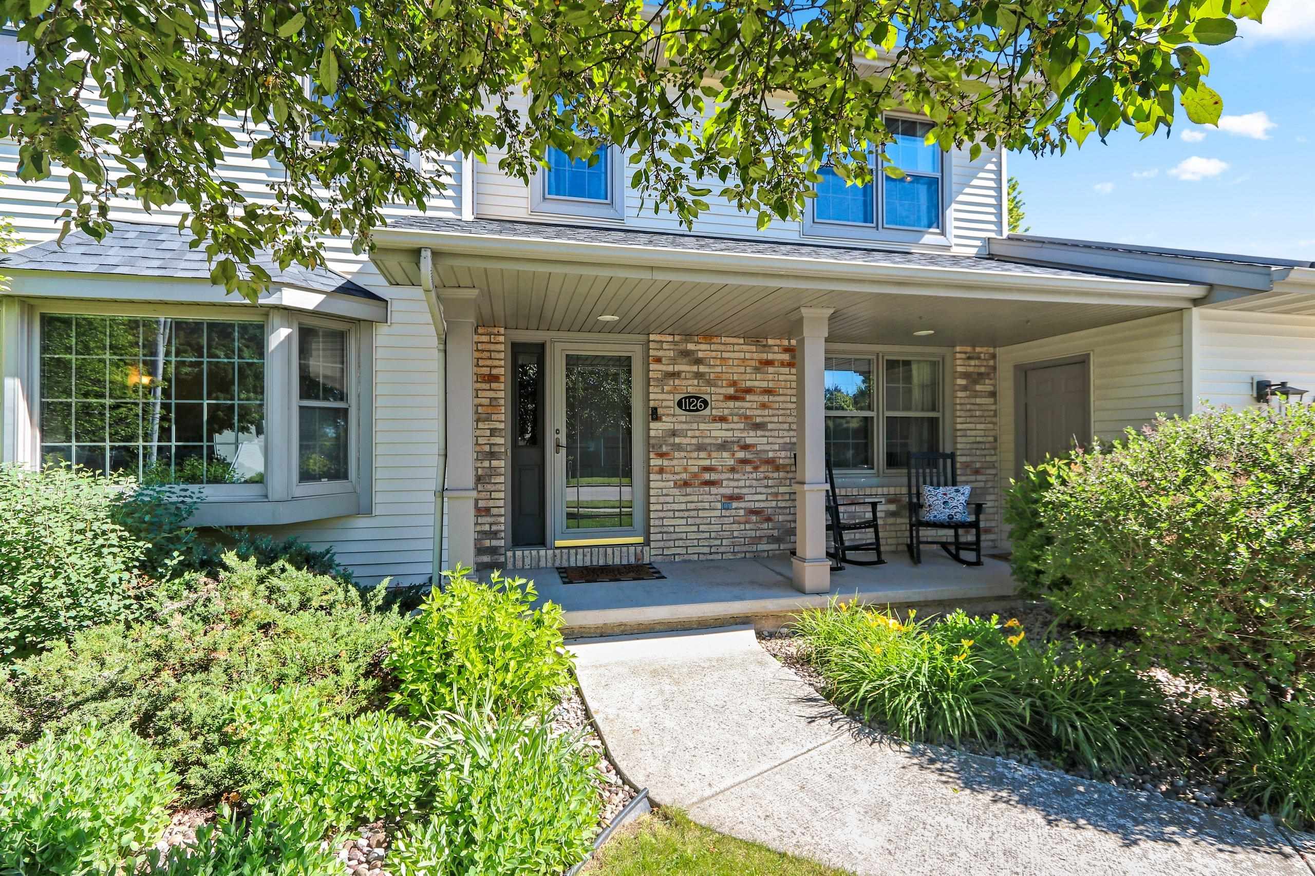 1126 Aldrin Street De Pere, WI 54115 - Photo 4 of 85