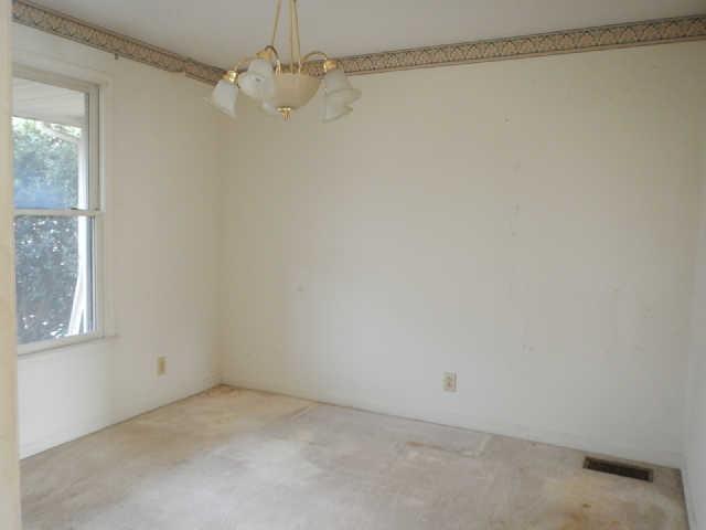 228 Hawkins Road Clarksville, TN 37040 - Photo 3 of 9 Gallery Image 3