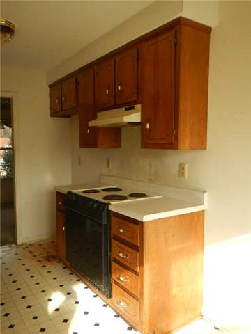 228 Hawkins Road Clarksville, TN 37040 - Photo 5 of 9 Gallery Image 5