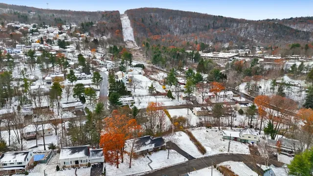 $589,000 | 432 Robin Lane, Vestal, NY 13850