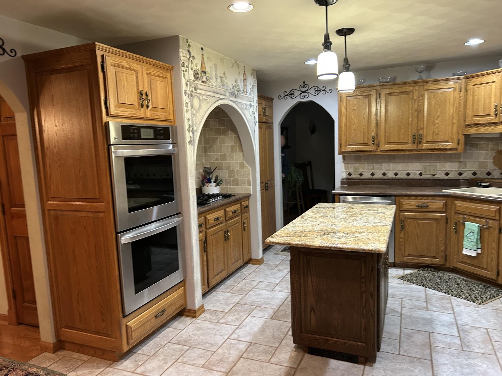 1500 Geneva Road Menasha, WI 54952 - Photo 6 of 36