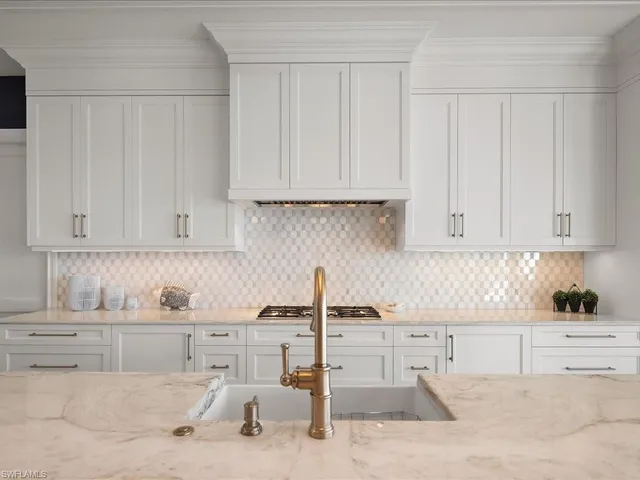 $6,495,000 | 360 Heron Avenue, Naples, FL 34108