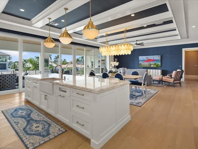 $6,495,000 | 360 Heron Avenue, Naples, FL 34108