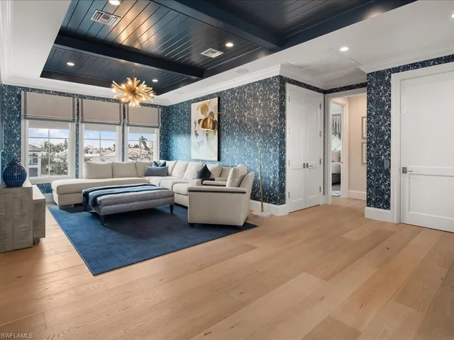 $6,495,000 | 360 Heron Avenue, Naples, FL 34108