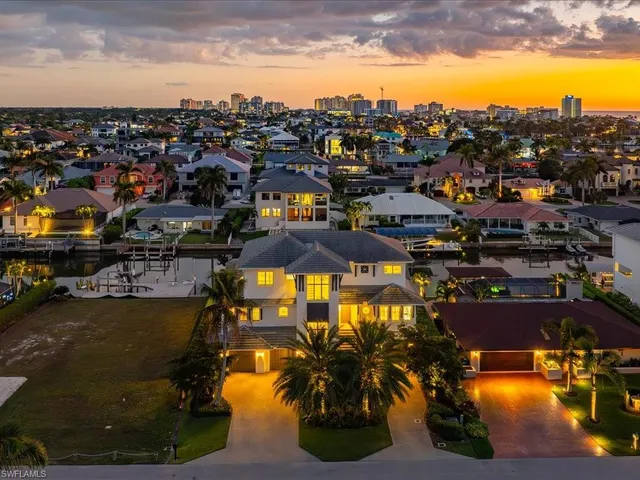 $6,495,000 | 360 Heron Avenue, Naples, FL 34108