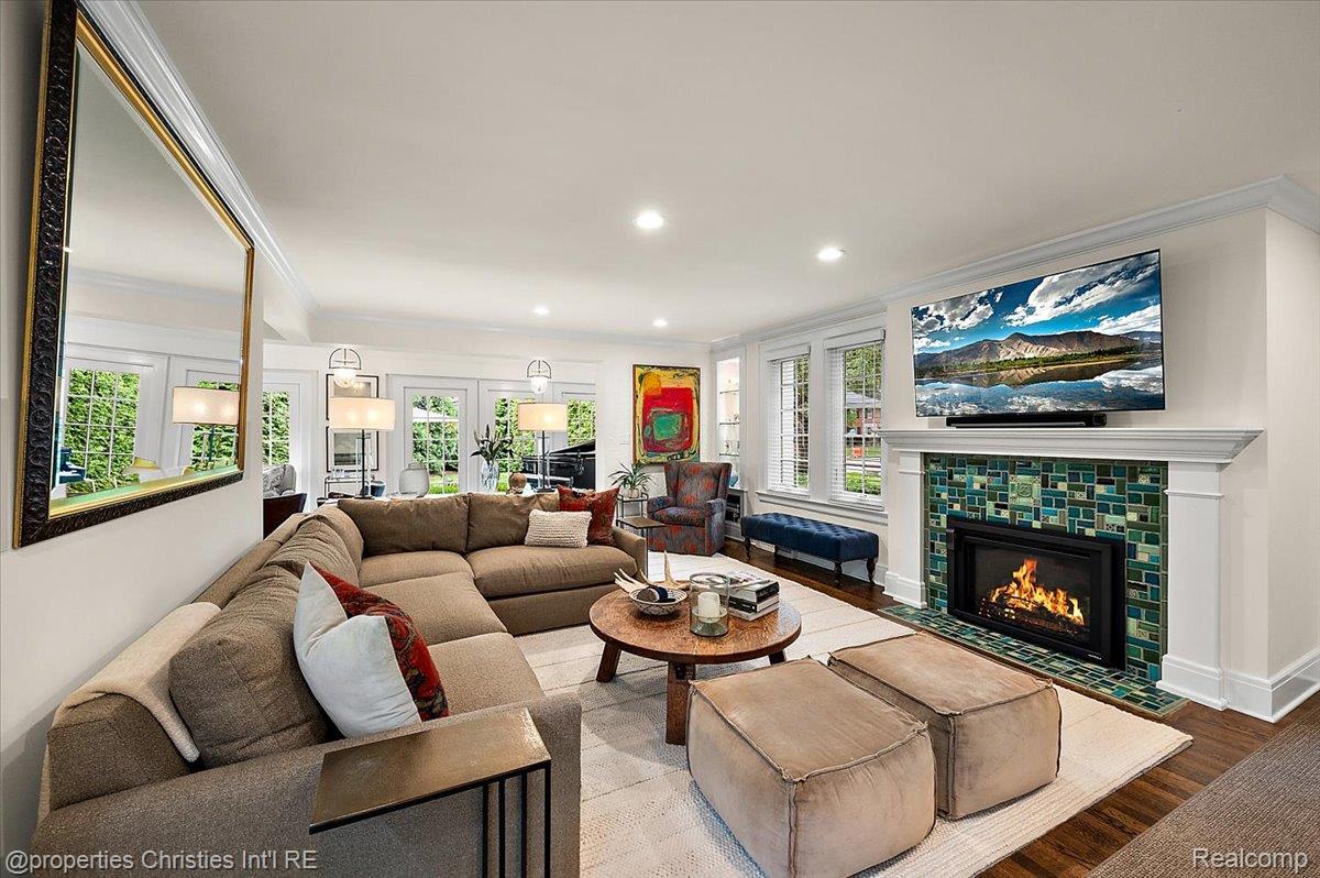 528 Covington Road Bloomfield Hills, MI 48301 - Photo 7 of 75 Living room