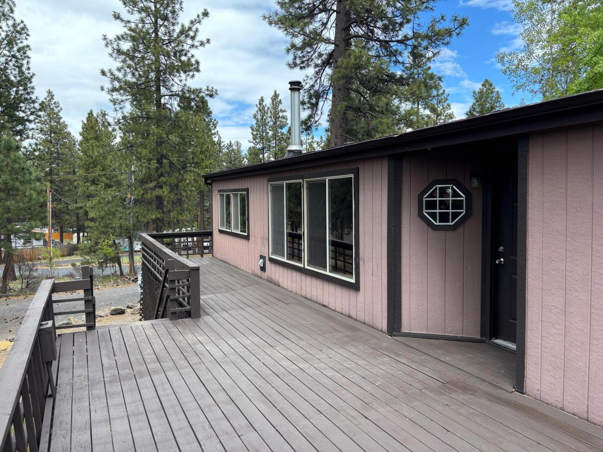 60217 Crater Road Bend, OR 97702 - Photo 5 of 28 05