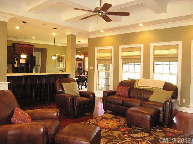247 Evening Shadow Road Lake Wylie, SC 29710 - Photo 3 of 16 Gallery Image 3
