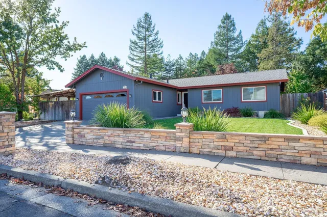 $695,000 | 2443 Big Oak Drive, Santa Rosa, CA 95401