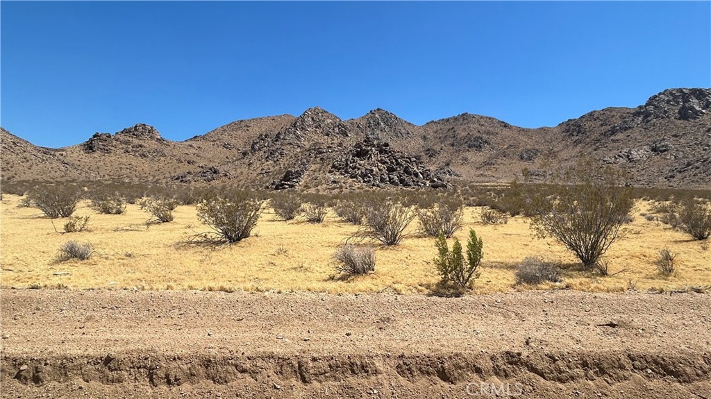 30455 Holmes Road Lucerne Valley, CA 92356 - Photo 4 of 11
