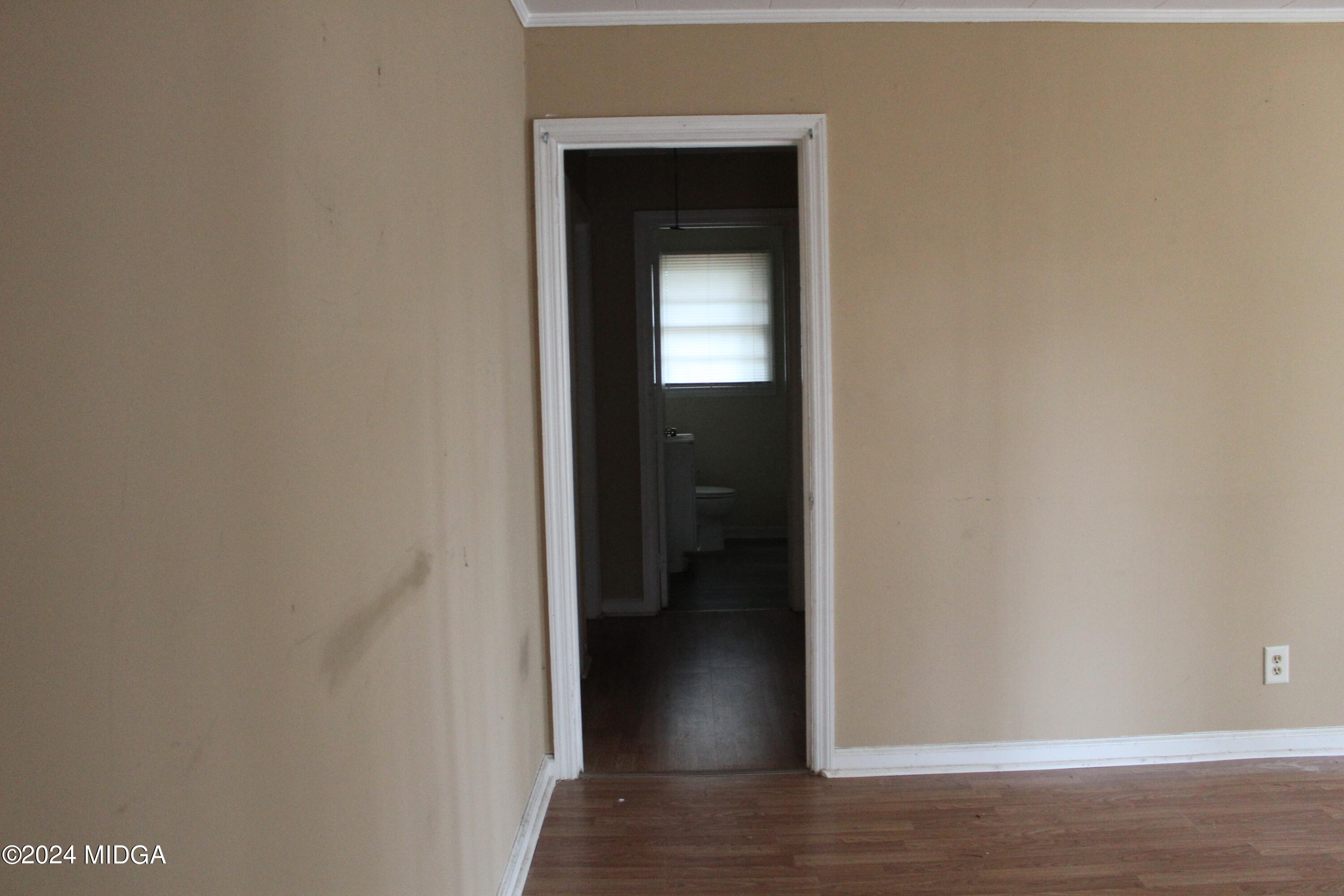 2054 Bayswater Road Macon, GA 31211 - Photo 5 of 12 IMG_1019