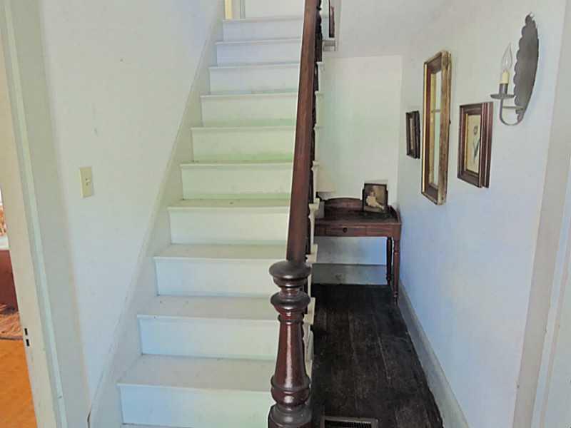 15 Vose Road Jefferson, ME 04348 - Photo 11 of 16 Hallway.