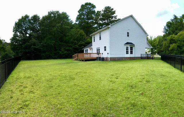 $2,000 | 804 Pine Valley Court, Jacksonville, NC 28546