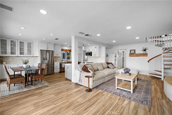 $1,295,000 | 2528 University Drive, Newport Beach, CA 92660