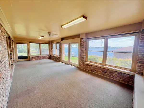 $549,900 | 204 Primrose Lane, Hemphill, TX 75948