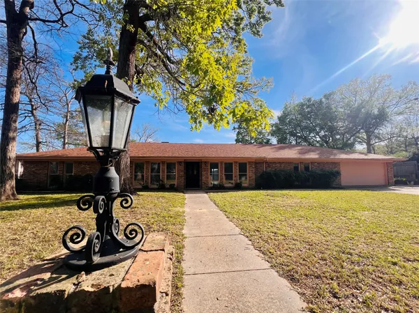 $549,900 | 204 Primrose Lane, Hemphill, TX 75948