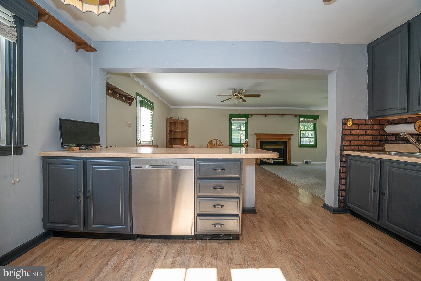 28 Delmont Road Newtown Square, PA 19073 - Photo 17 of 65 Kitchen