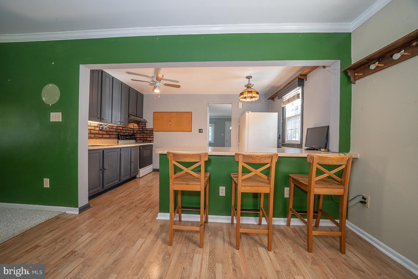28 Delmont Road Newtown Square, PA 19073 - Photo 20 of 65 Additional Eating Area with Stools