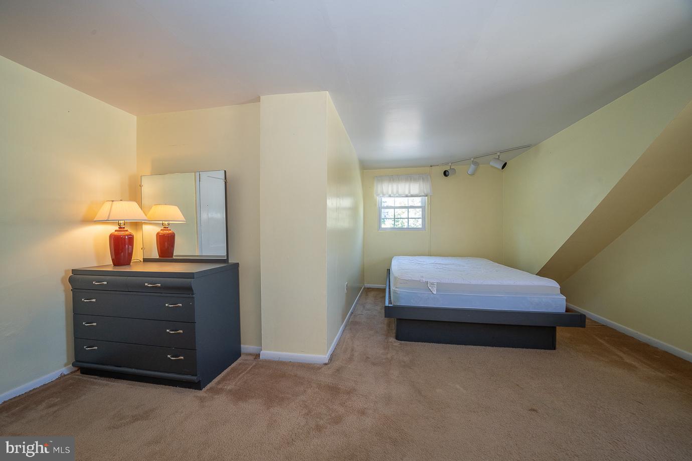 28 Delmont Road Newtown Square, PA 19073 - Photo 44 of 65 2nd Bedroom