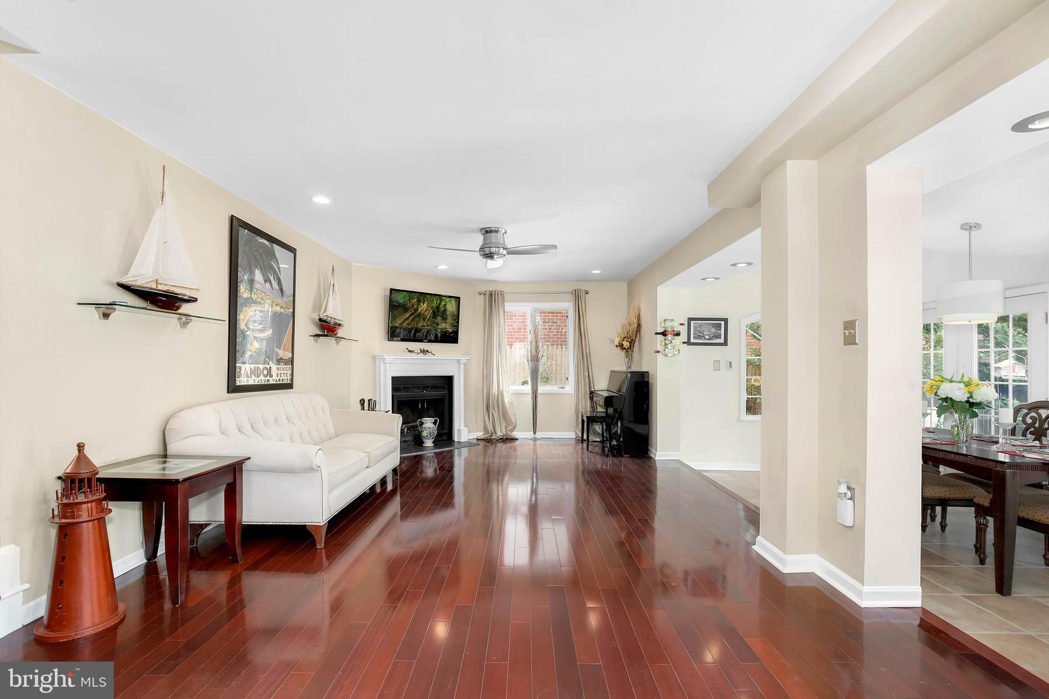 3913 Parsons Road Chevy Chase, MD 20815 - Photo 4 of 33 Gallery Image 4