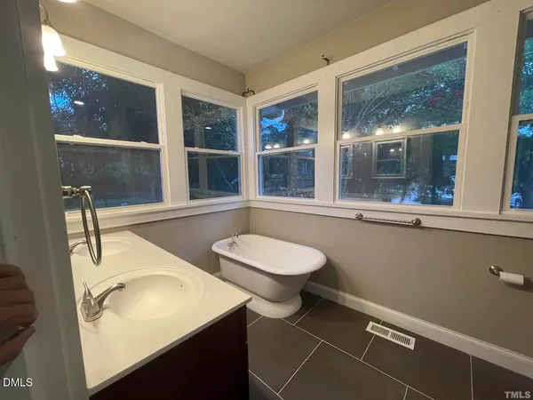 $300,000 | 307 East 5th Street, Burlington, NC 27215