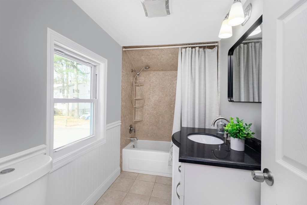 43 Riverside Drive North Reading, MA 01864 - Photo 18 of 21