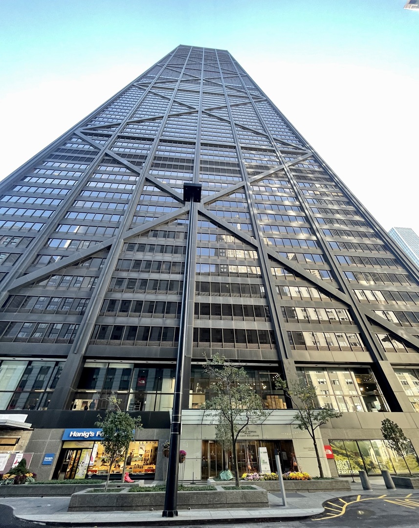 175 East Delaware Place, Unit 5108 Chicago, IL 60611 - Photo 1 of 14